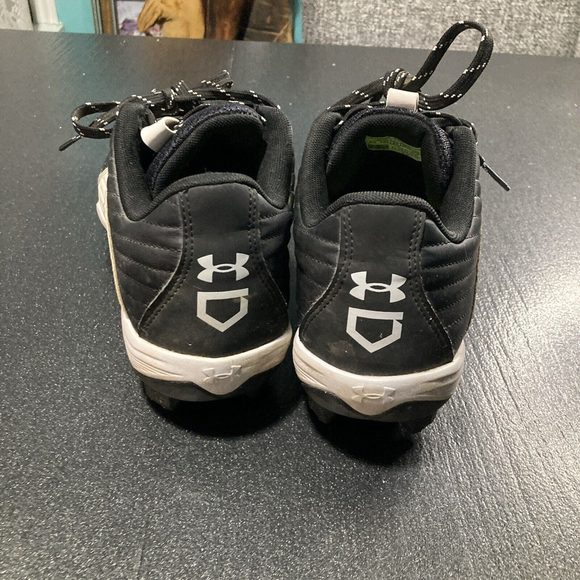 Under Armour Leadoff Baseball Softball Cleats Men 9.5 Black White Uk 8.5 Eur 43 - Picture 3 of 8